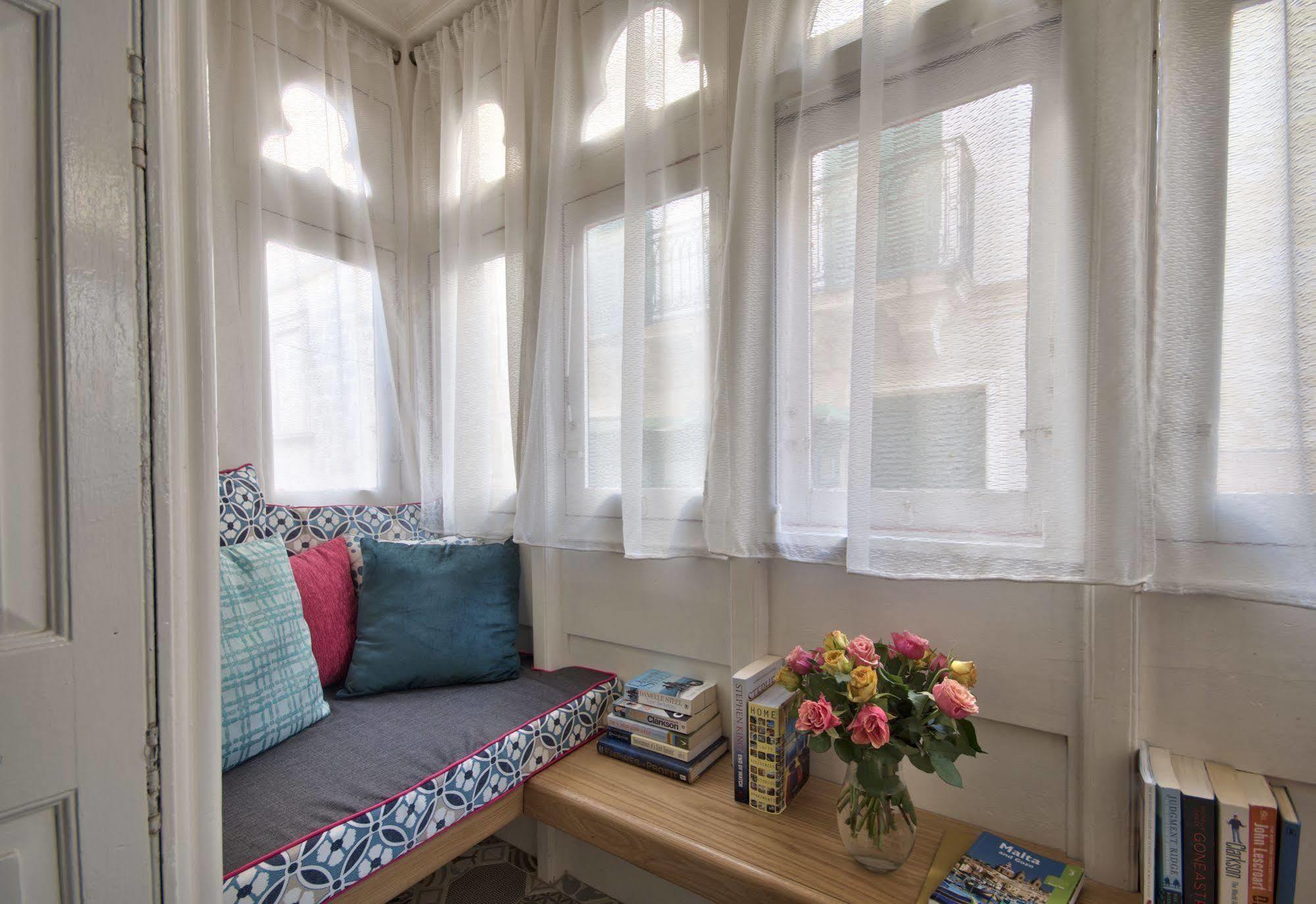 Julesy'S Bnb Cospicua Exterior foto